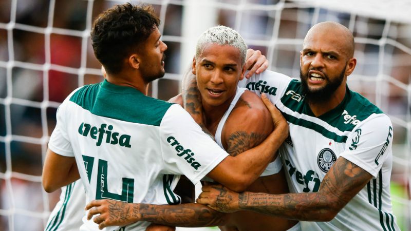 Palmeiras acerta empréstimo de atacante ao Alavés por uma temporada