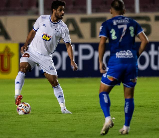 Capitão Léo considerou bom o empate. Foto: Bruno Haddad