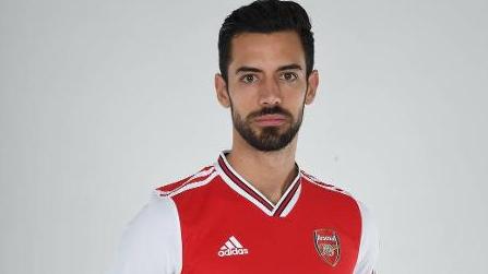 Ainda lesionado, zagueiro tem aquisição oficializada pelo Arsenal junto ao Flamengo