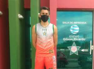 Série D: Portuguesa-RJ contrata zagueiro que estava em rival carioca há dois anos