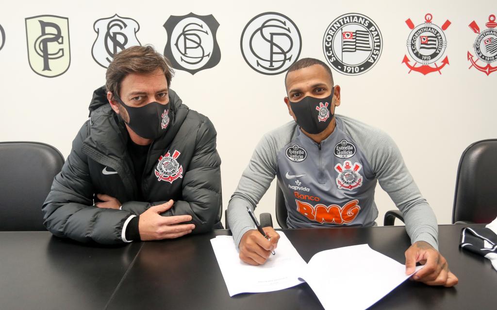 Corinthians oficializa contratação de meia do Atlético-MG: ‘Sempre quis jogar aqui’