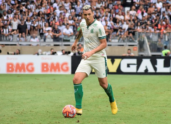 Marcelo Toscano vem liderando o América