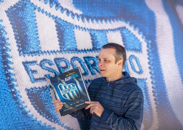 Livro conta a história centenária do Clube Esportivo Bento Gonçalves