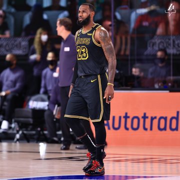 NBA: Em dia de homenagem a Kobe, Lakers vencem Blazers e abrem 3 a 1 nos playoffs