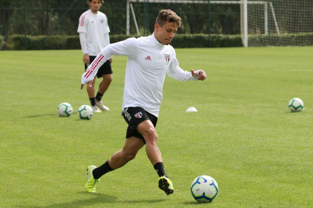 São Paulo volta à campo em jogo adiantado e sem transmissão na televisão