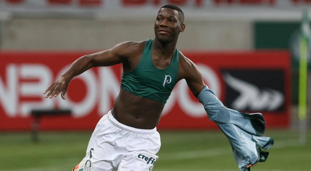 Palmeiras nega ter recebido propostas por promessa e quer manter jogador