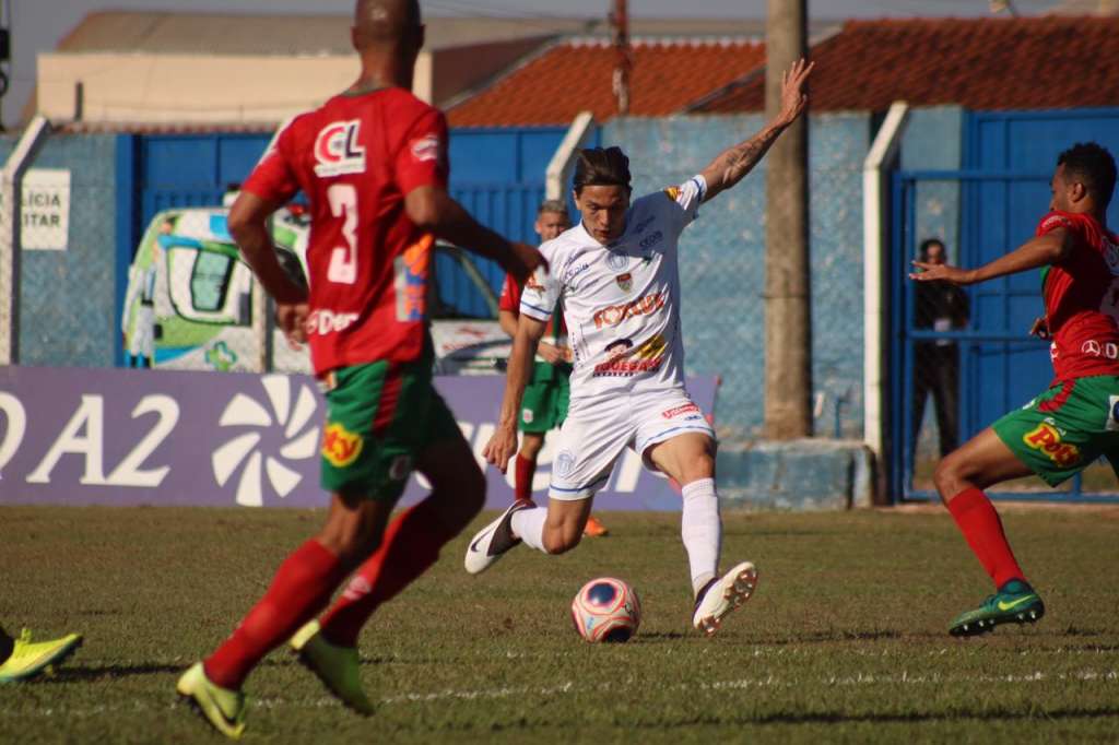 Monte Azul venceu a Portuguesa Santista (Foto: Rafael Alves)