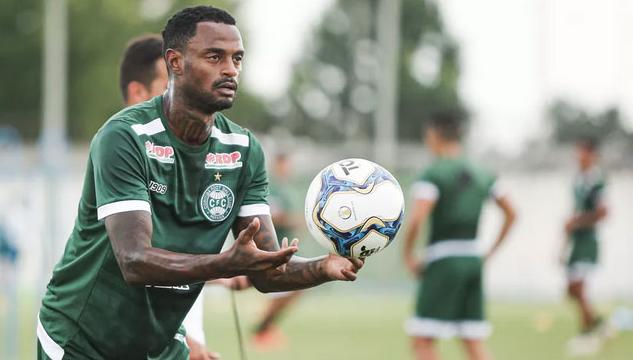 Coritiba devolve volante ao Corinthians que tentará emprestá-lo novamente