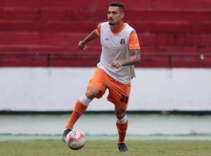 Volante deixa clube da Série C e acerta transferência para o mundo árabe