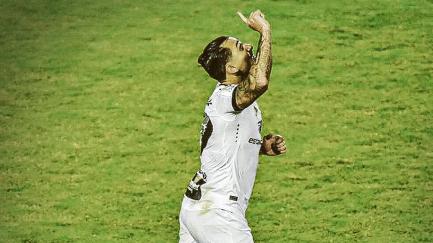 Vitória 3 x 4 Ceará – Vozão avança em duelo com expulsões, pênaltis e gol contra