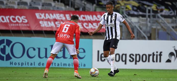 Keno comemora primeiro gol pelo Atlético e avisa: “Ainda podemos perder o título”