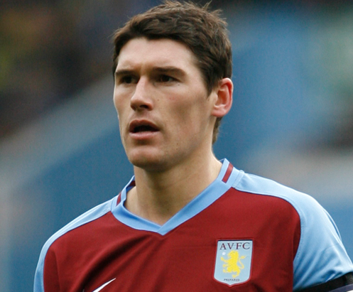 Recordista em jogos no Campeonato Inglês anuncia aposentadoria aos 39 anos