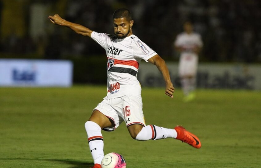 Série B: Lateral revelado pelo São Paulo pode fechar com o Guarani