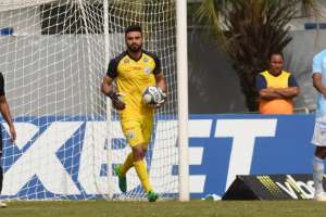 Série C: Com proposta do exterior, goleiro rescinde com o Londrina