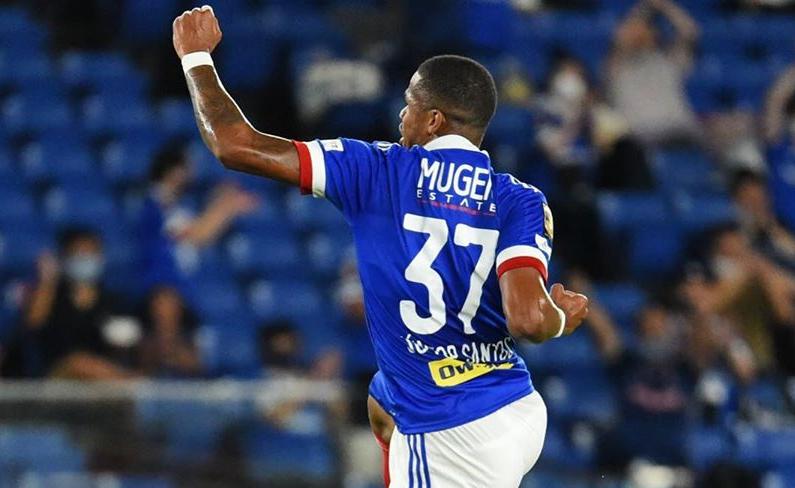 Ex-Ponte Preta, atacante marca dois e tem média de um gol por partida no Japão