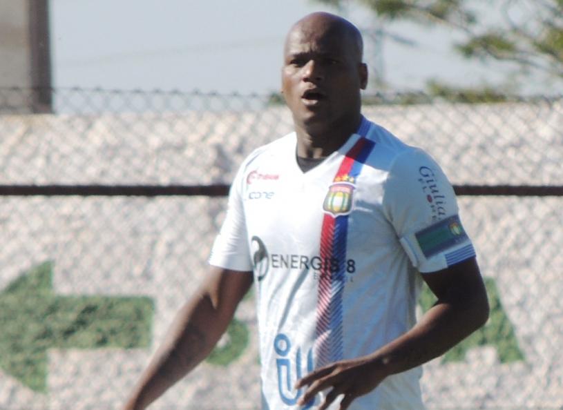 Paulista A2: “Último zagueiro” comemora classificação do São Caetano após golaço