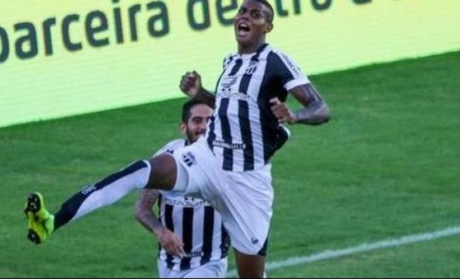 Destaque do Ceará, atacante Cléber recebe proposta de rival do Brasileirão