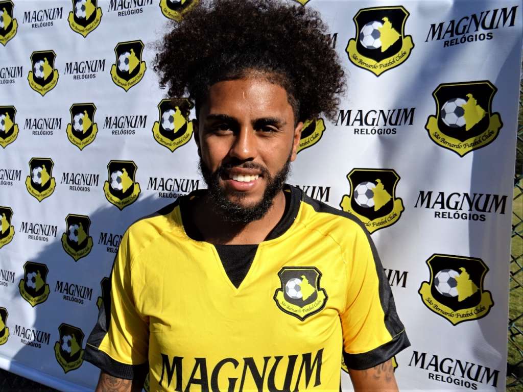 São Bernardo FC apresenta Luccas Brasil (Foto: Gabriel Goto / São Bernardo FC)