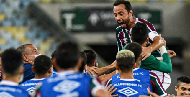 Nenê comemora hat-trick no Fluminense