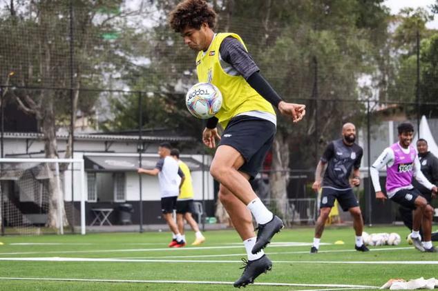 Desfalque na Macaca. (Foto: Luiz Guilherme Martins / PontePress)