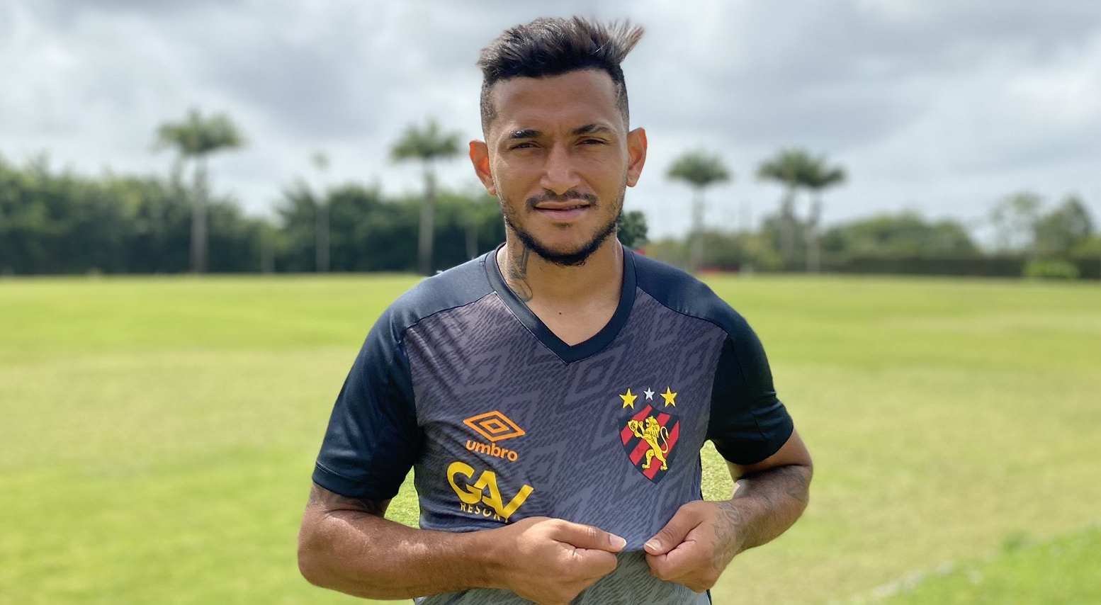 Sport anuncia retorno de ex-São Paulo e Botafogo para a sequência do Brasileirão