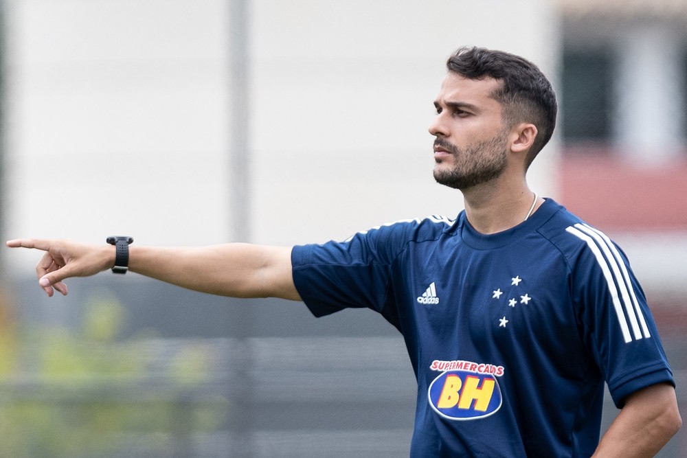 Série B: Guarani deve ter filho de ex-Corinthians como técnico contra Oeste