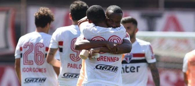 BRASILEIRÃO: São Paulo encosta na liderança e Santos vai na Vila diante do Flamengo