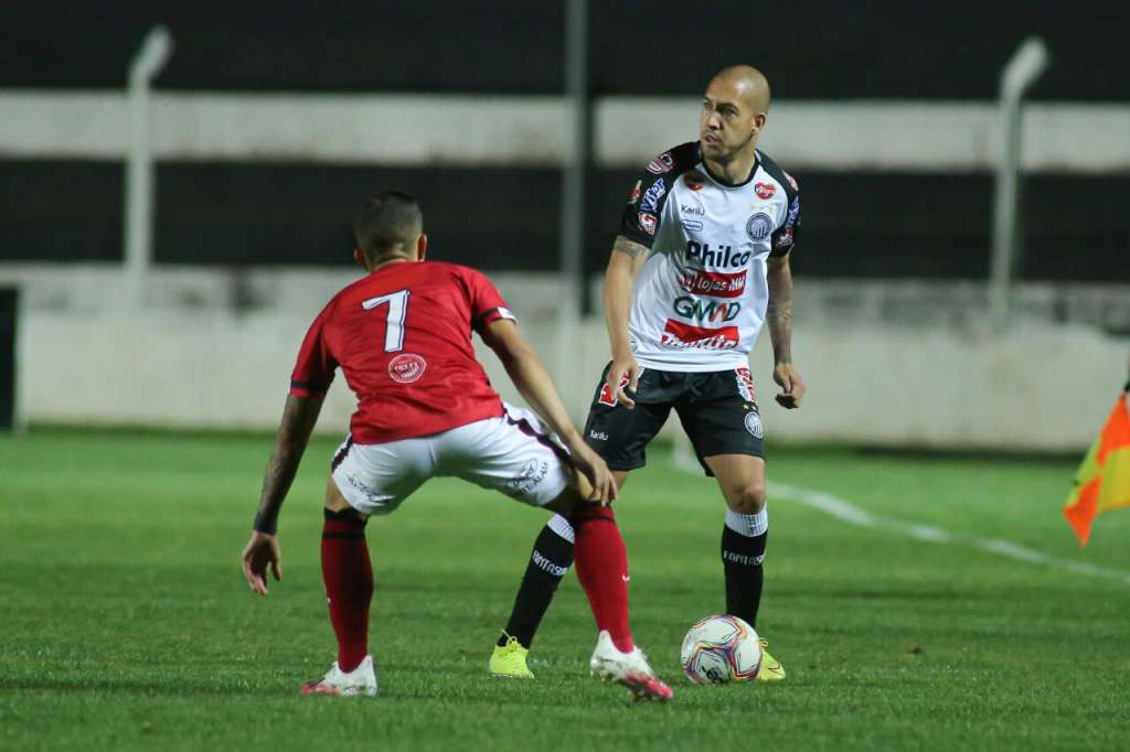 Operário assumiu a vice-liderança ao ganhar do Brasil de Pelotas (Foto: José Tramontin/OFEC)