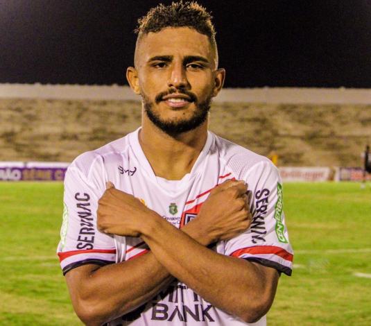 Ferrão vence o Treze. Foto: Lenilson Santos