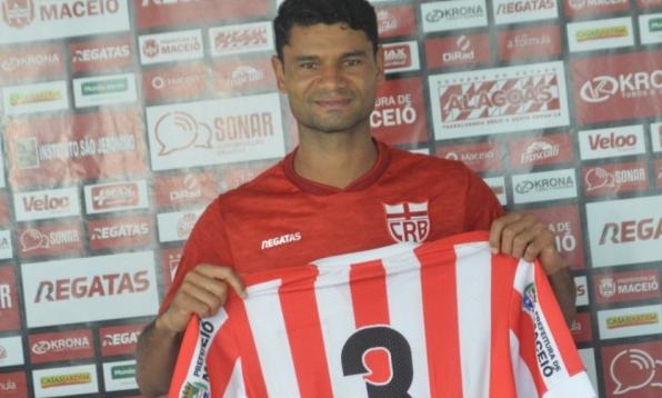 Ex-Fluminense faz cera, é punido e desfalcará CRB na Série B