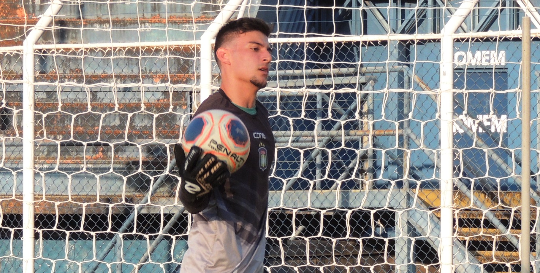 Paulista A2: Fundamental em vitória, goleiro festeja boa estreia no São Caetano