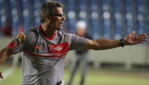 Série C: Vice-campeão mineiro, técnico surpreende e deixa o Tombense