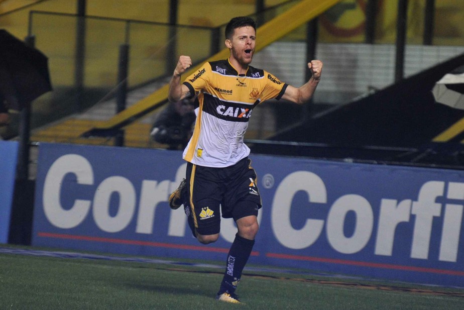 Série C: Mesmo sem torcida, Criciúma confia no fator casa para arrancar