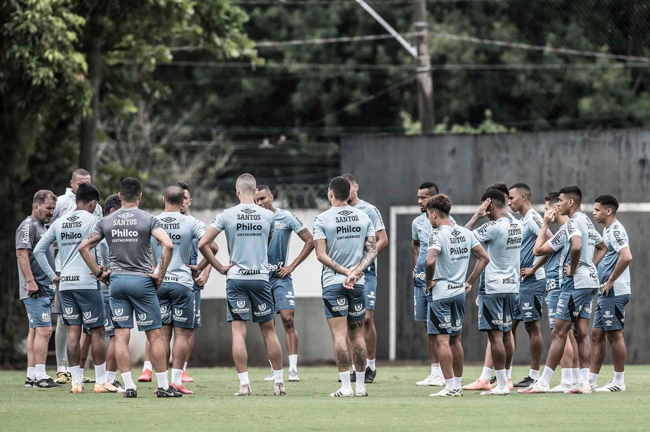 Sem fazer faltas no Brasileirão, Luan Peres valoriza bons números pelo Santos