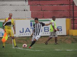 Paulista A3: Lateral exalta evolução dentro do EC São Bernardo e foca no retorno