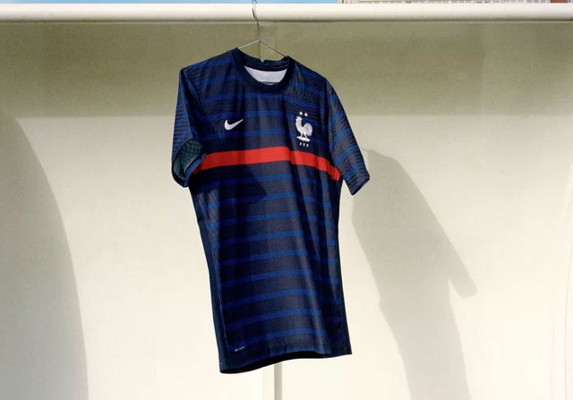 Lembra, Brasil? Campeã mundial lança camisa inspirada na Copa de 1998 2 0002050488005 img