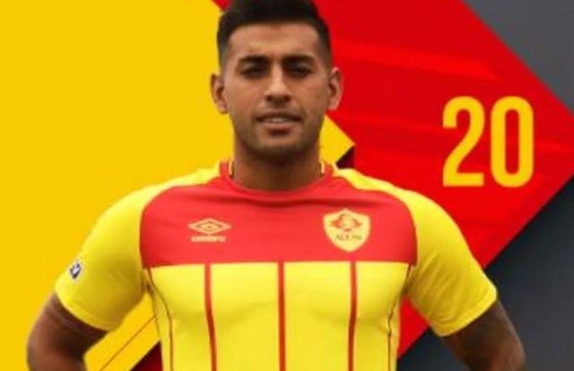 Jogador argentino é multado em mais de R$ 6 mil por beijar a bola