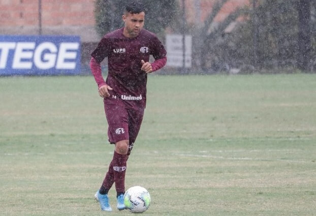 Série B: Paraná acerta contratação de atacante da Ferroviária