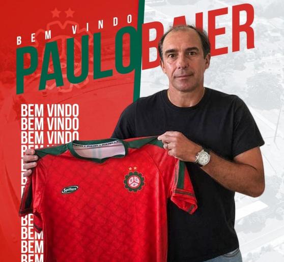 Paulo Baier, o interminável, é apresentado como novo técnico de clube catarinense