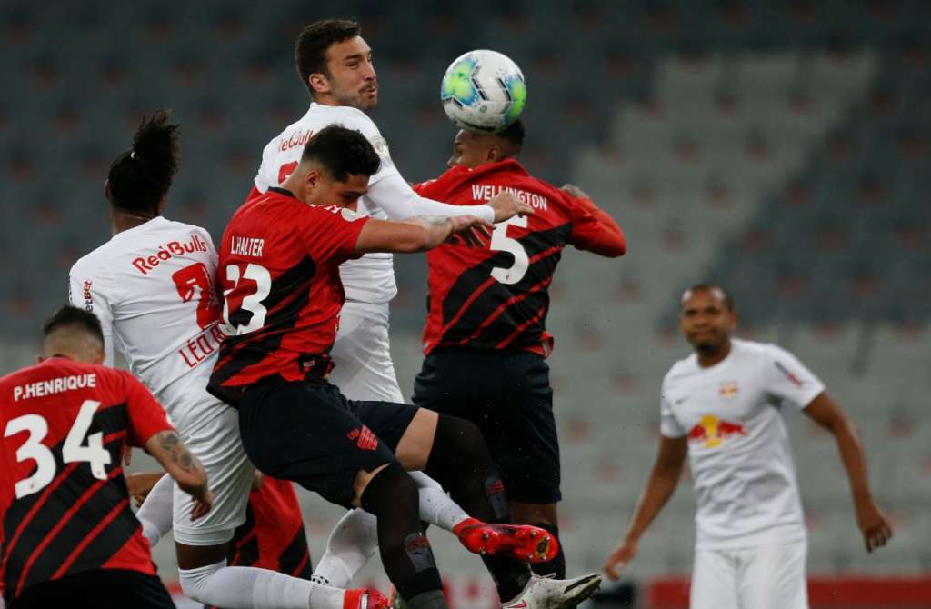 Athletico e Bragantino ficaram no empate ruim para os dois