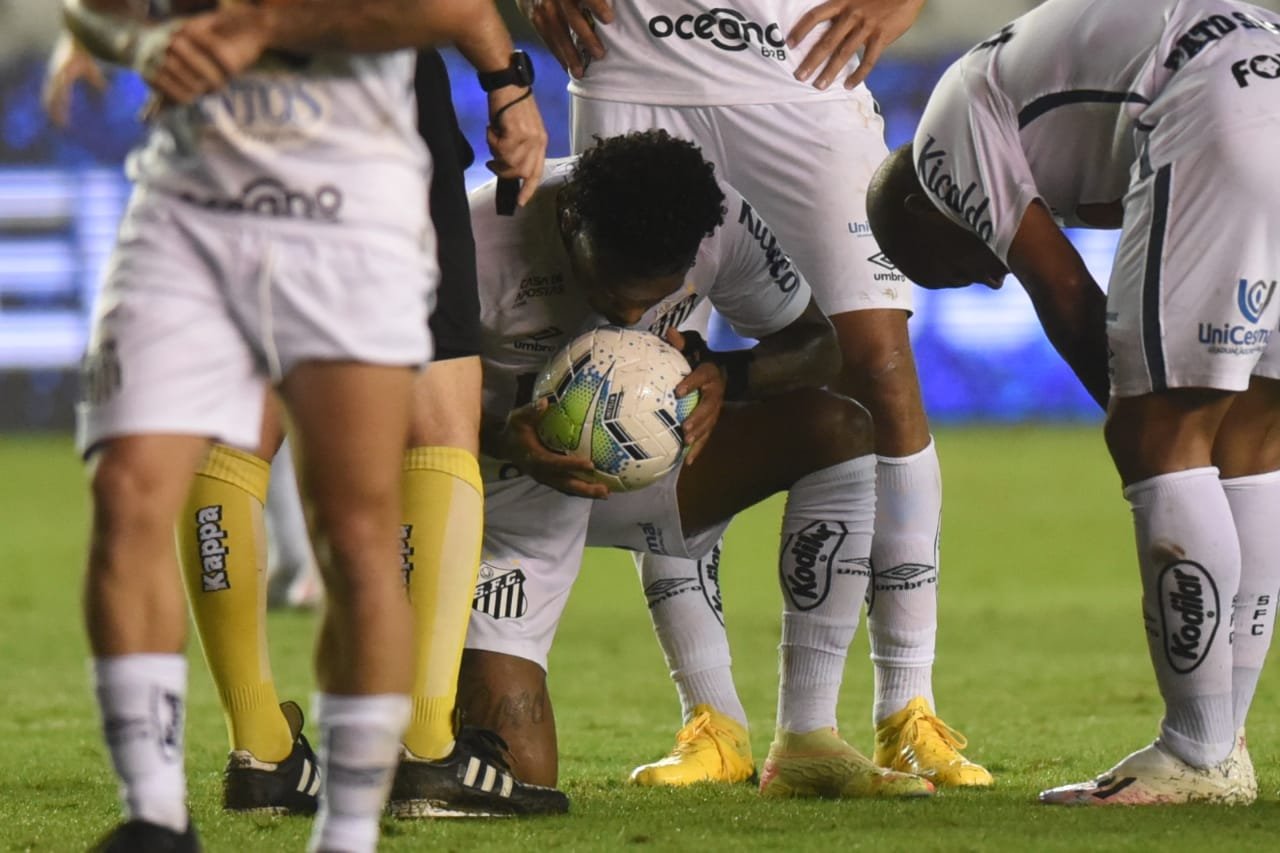 Santos 2 x 2 Vasco – VAR é novamente protagonista na Vila Belmiro