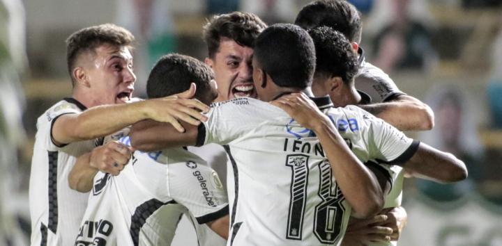 BRASILEIRÃO: Flamengo dá show, Corinthians vence no fim e Ceará leva o Clássico Rei