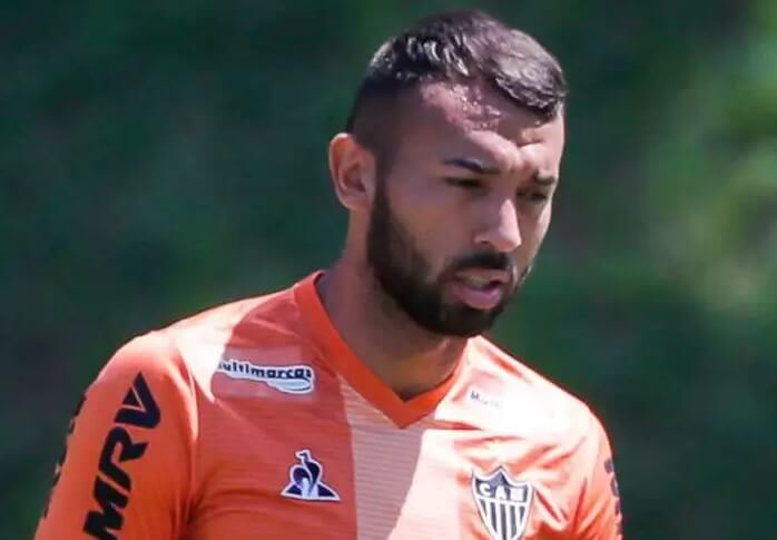 Volante paraguaio está perto de trocar Atlético-MG por rival do Brasileirão