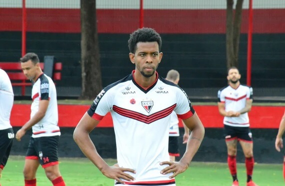 Série B: CRB acerta com ex-Corinthians e atacante do Brasileirão