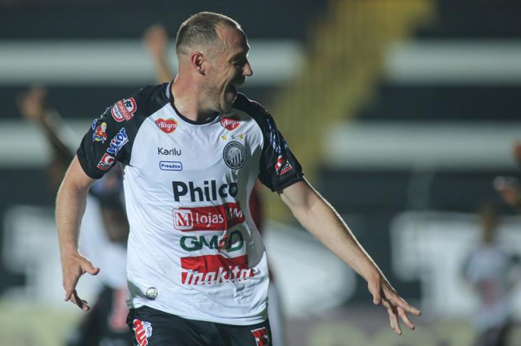 Fantasma na espreita! (Foto: José Tramontin/OFEC)