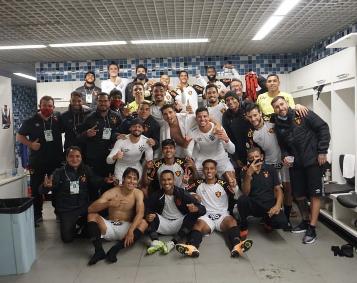 Ex-Ponte Preta enaltece companheiros do Sport após grande vitória