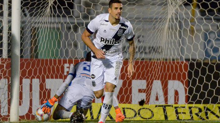 Gol contra no final deu vitória para a Macaca