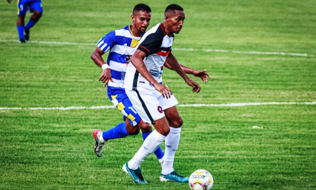 São José e Moto Club empataram em 0 a 0 pela ida da semifinal do Maranhense (Foto: Ronald Felipe)