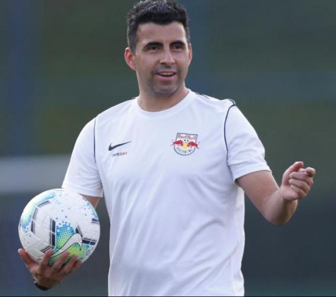 Maldonado tenta se firmar em outra carreira