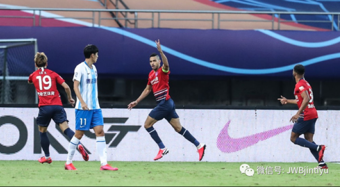 Perto dos 100 jogos na China, Alan Kardec volta a marcar em vitória do Chongqing